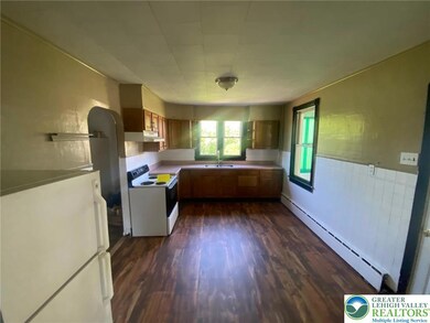 15 W High St unit 3, Coaldale, PA 18218 - photo 6