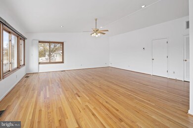 8912 Captains Row, Alexandria, VA 22308 - photo 6