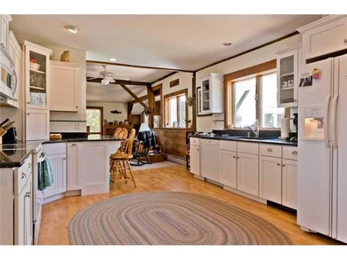 395 W Main St, Yarmouth, ME 04096 - photo 5