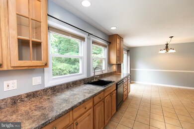 15804 Pointer Ridge Dr, Bowie, MD 20716 - photo 5