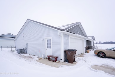 720 Bergman Dr, Sherwood, OH 43556 - photo 3