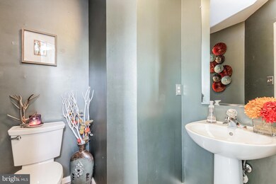 46832 Lawnes Creek Terrace, Sterling, VA 20165 - photo 6