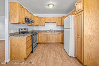 627 Lake St, Rangely, CO 81648 - photo 6