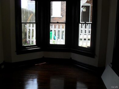 556 N 4th St, Allentown, PA 18102 - photo 4