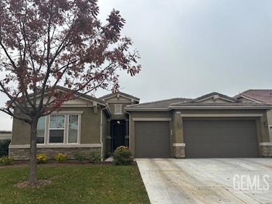 6404 Saint George Place, Bakersfield, CA 93306 - photo 2