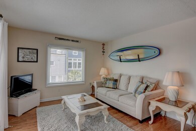 1503 Carolina Beach Ave N-large-025-32-D