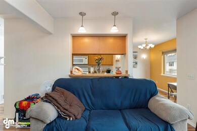 04-Living Room-ELKO2186