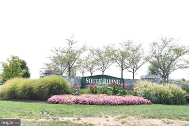 42806 Flannigan Terrace, Chantilly, VA 20152 - photo 2