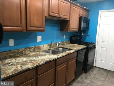 6612 Calmos St, Capitol Heights, MD 20743 - photo 3