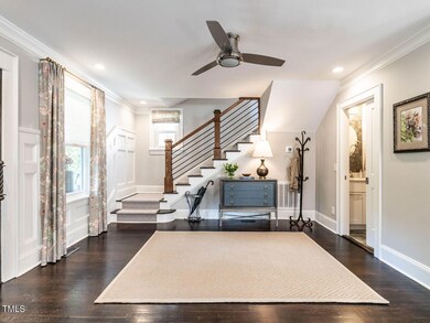006-1280x960-foyer