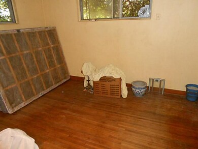 2nd BR with hdwd floor..