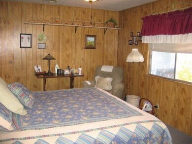 1601 Poso Dr unit 40, Wasco, CA 93280 - photo 7