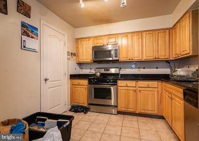 3827 Chesterwood Dr, Silver Spring, MD 20906 - photo 6