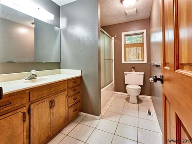 17488 Powers Creek Loop Rd NE, Silverton, OR 97381 - photo 7