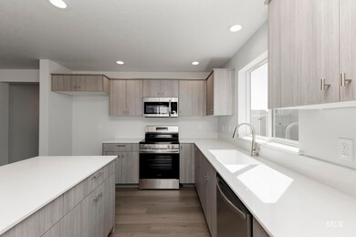 313 Gold Nugget Ave, Caldwell, ID 83605 - photo 5