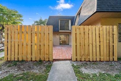 14201 SW 94th Cir Ln unit 1035, Miami, FL 33186 - photo 3