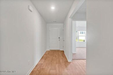 1 cali similar to- foyer