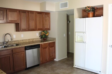 8228 W Fairmount Ave, Phoenix, AZ 85033 - photo 7