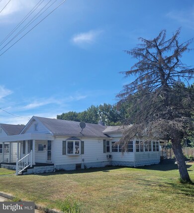 192 N Broad St, Penns Grove, NJ 08069 - photo 3