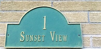 WELCOME TO SUNSETVIEW DRIVE LOCATED IN ROSS TWP..