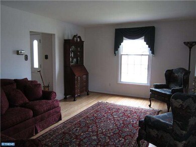 420 Sir Galahad Dr, Brookhaven, PA 19015 - photo 5