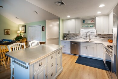 8 Cranberry Grove Way unit B, Wareham, MA 02571 - photo 4