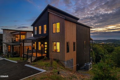 1302 Reedmont Way, Sevierville, TN 37876 - photo 3