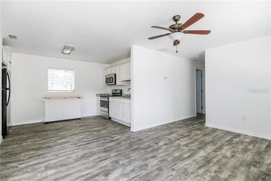 125 Pine Island Dr, Winter Haven, FL 33881 - photo 4