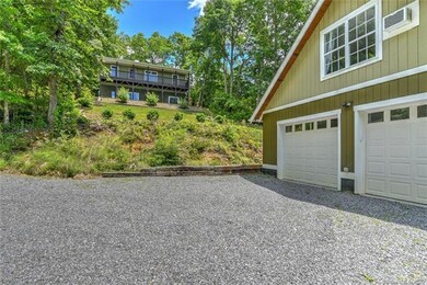 Detached Garage w/Studio Apartment