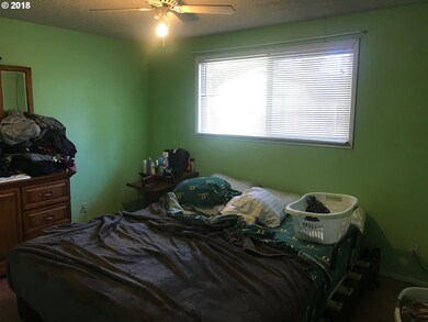 Bedroom, Primary