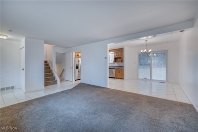 6752 Cypress Dr, North Olmsted, OH 44070 - photo 5