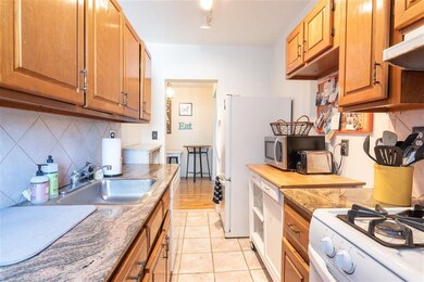 883 Boulevard E unit 2E, Weehawken, NJ 07086 - photo 3