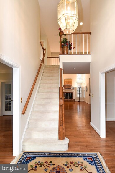 7866 Bressingham Dr, Fairfax Station, VA 22039 - photo 5