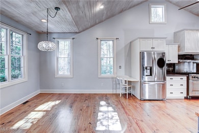 10770 Locust Grove Dr, Chardon, OH 44024 - photo 3