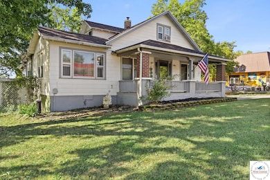 104 E 4th St, Stover, MO 65078 - photo 2