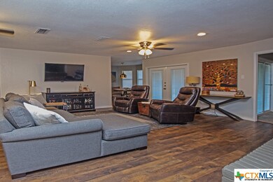 711 Ash St, Copperas Cove, TX 76522 - photo 5