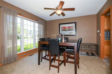 5312 N Castleberry Dr, Peoria, IL 61615 - photo 6