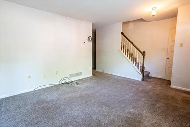 539 Newbury Ct, Sellersville, PA 18960 - photo 2