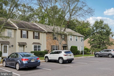 329 Gwynedd Ct unit 329, Mount Laurel, NJ 08054 - photo 2