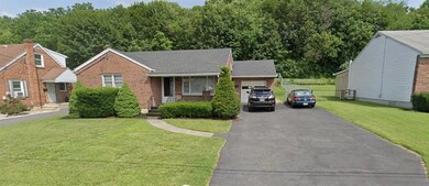 4229 Roosevelt St, Whitehall, PA 18052 - photo 2