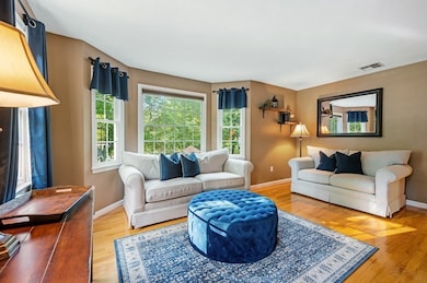 167 Walnut St, Shrewsbury, MA 01545 - photo 4