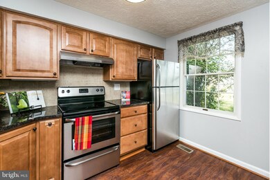 5986 Rowanberry Dr, Elkridge, MD 21075 - photo 4