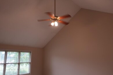 847 Isaac Shelby Cir E, Frankfort, KY 40601 - photo 5