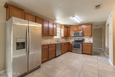 10603 Villanova Rd, Jacksonville, FL 32218 - photo 5