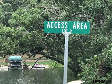 8867 Greenwood Rd, Plattsmouth, NE 68048 - photo 2