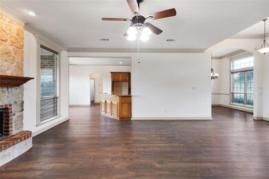 15413 White Settlement Rd, Fort Worth, TX 76108 - photo 3