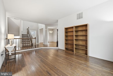 12593 Cricket Ln, Woodbridge, VA 22192 - photo 4