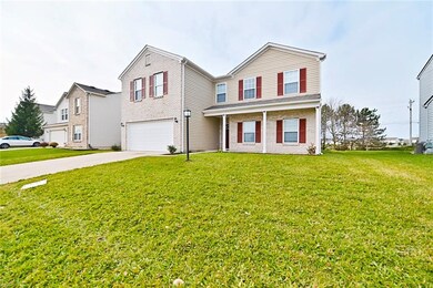 2704 Monarchy Ln, Greenwood, IN 46143 - photo 2