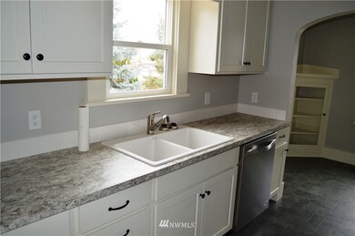 710 N Baker Ave, East Wenatchee, WA 98802 - photo 7