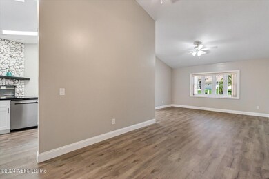 09-10 Falls Place - 9